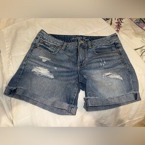 American Eagle -Women’s Distressed Denim Women Shorts -Size 6